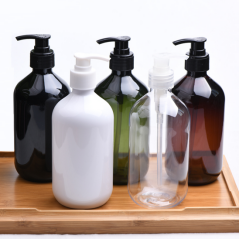 Пластиковая бутылка с насосом для лосьона